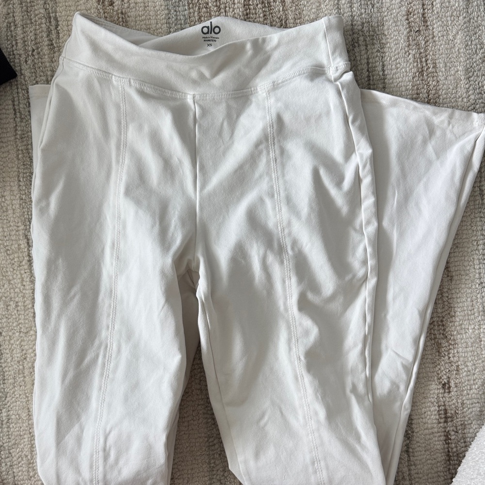 ALO Yoga White Pants